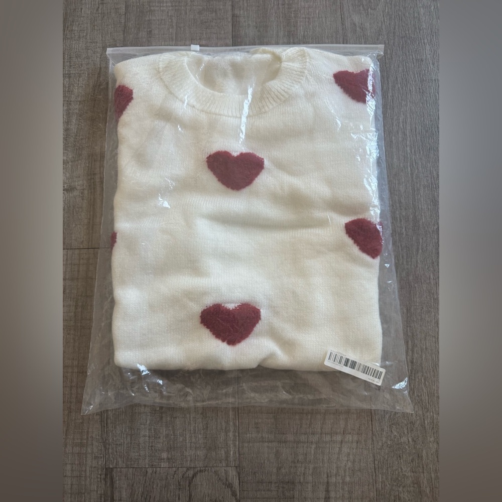 NWT Amazon Cream and Red Crew Neck Sweater with Heart Motif Size M